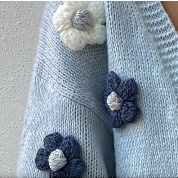 Boho Floral Crochet Open Front Crop Cardigan - Picture 5 of 10